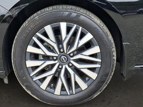 Used 2025 Nissan Altima 2.5 SV AWD/4WD image 9