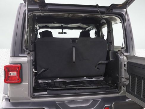 Used 2020 Jeep Wrangler Sport image 13