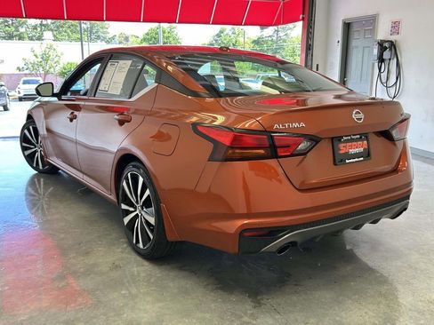 Used 2020 Nissan Altima 2.5 SR w/ Premium Package FWD image 5