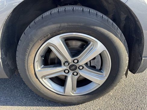 Used 2023 Ford Edge SEL w/ Convenience Package image 9