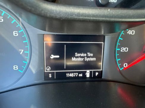 Used 2018 Chevrolet Colorado W/T w/ WT Convenience Package RWD image 3