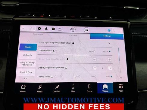 Used 2023 Jeep Grand Cherokee Limited w/ Black Appearance Package image 26