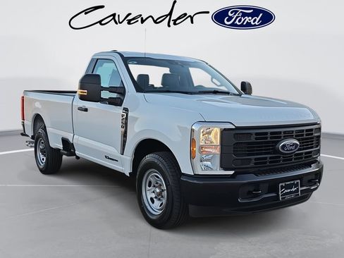 New 2026 Ford F250 XL w/ F-250 >10K GVWR Package RWD image 10