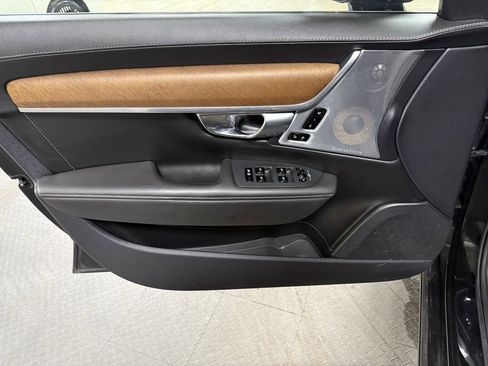 Used 2017 Volvo S90 T6 Inscription w/ Vision Package image 8