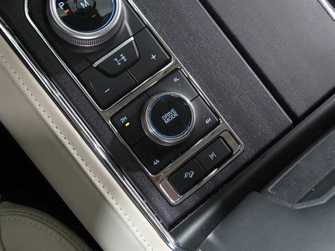 Used 2023 Ford Expedition Max Platinum image 16