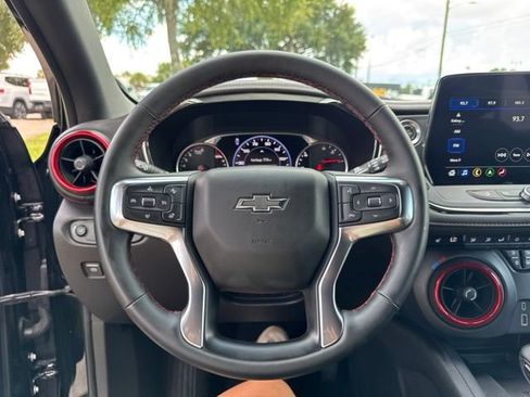 Used 2025 Chevrolet Blazer RS FWD image 24
