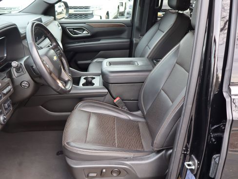 Used 2022 Chevrolet Suburban High Country image 18