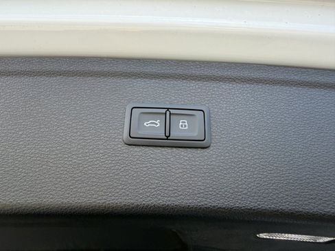 Used 2025 Audi Q5 e Premium Plus w/ Premium Plus Package AWD/4WD image 44