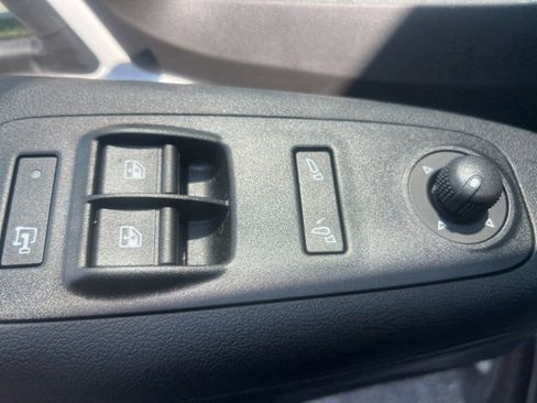 Used 2025 RAM ProMaster 2500 w/ Convenience Group image 18