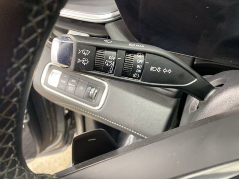 Used 2025 Buick Enclave Sport Touring AWD/4WD image 39