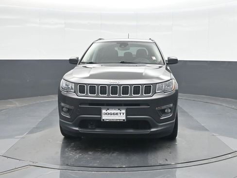 Used 2020 Jeep Compass Latitude AWD/4WD image 5