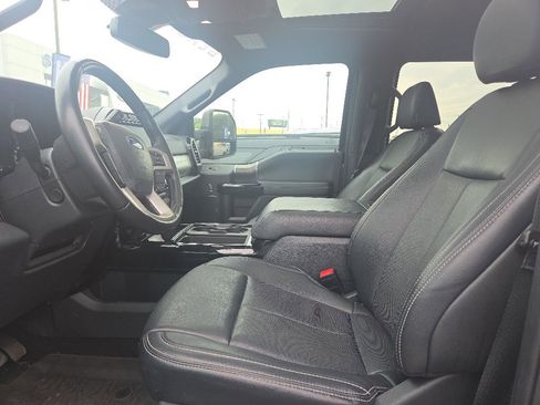Used 2022 Ford F250 Lariat w/ Black Appearance Package AWD/4WD image 10