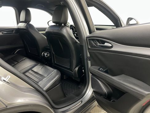 Used 2018 Alfa Romeo Stelvio Ti Sport image 41