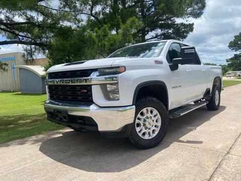 Used 2021 Chevrolet Silverado 2500 LT w/ Z71 Off-Road Package AWD/4WD image 2