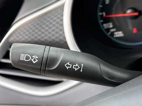 Used 2022 Chevrolet Malibu LS image 21