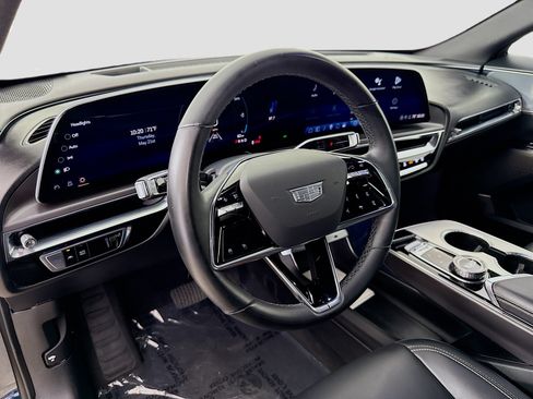 Used 2024 Cadillac Lyriq Tech AWD/4WD image 11
