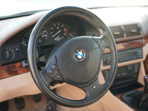 Used 1999 BMW 540i Sedan image 2