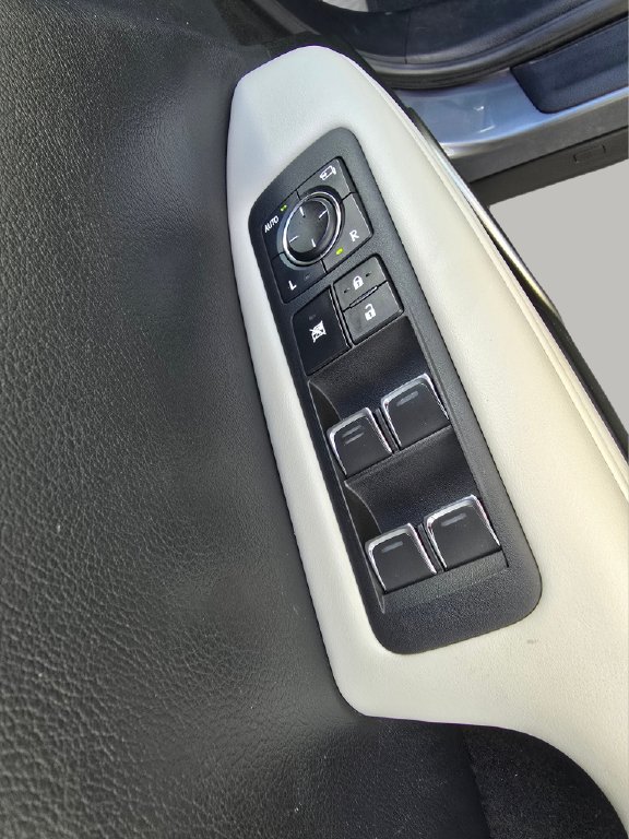 Used 2019 Lexus RX 450h AWD w/ Luxury Package image 33