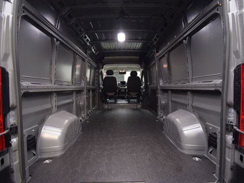 New 2026 RAM ProMaster 3500 w/ Premium Convenience Group image 35