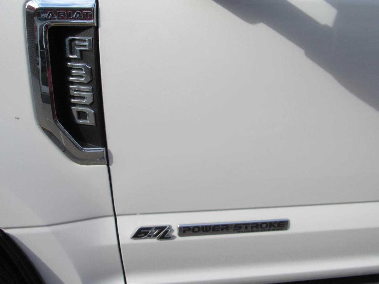 Used 2022 Ford F350 Lariat w/ Lariat Ultimate Package AWD/4WD image 34