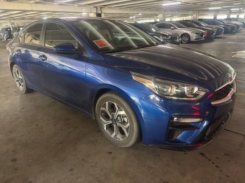 Used 2021 Kia Forte LXS FWD image 3