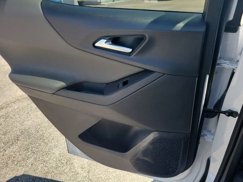 Used 2026 Chevrolet Equinox LT w/ Convenience Package II FWD image 12