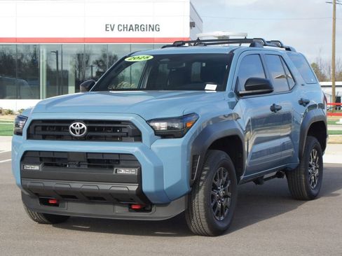 Used 2025 Toyota 4Runner SR5 image 21
