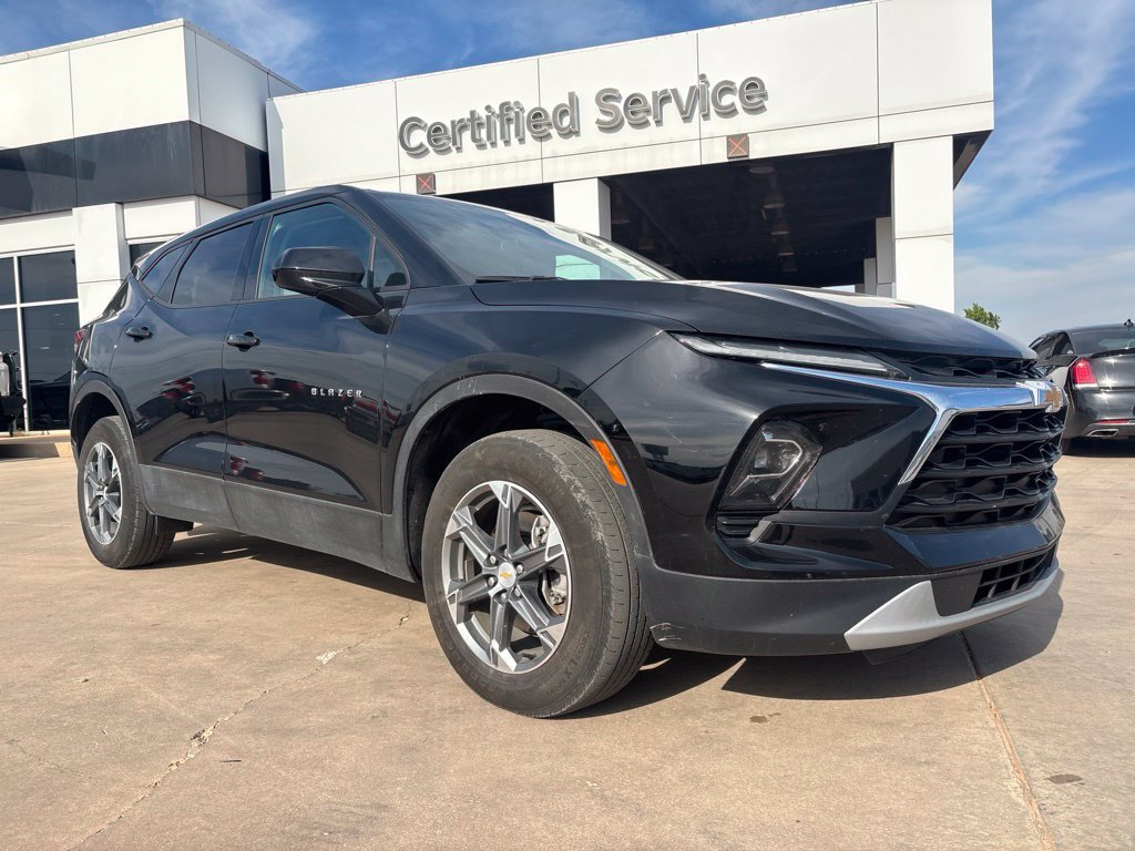 Used 2024 Chevrolet Blazer LT FWD image 1