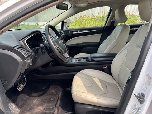 Used 2017 Ford Fusion Titanium AWD/4WD image 9