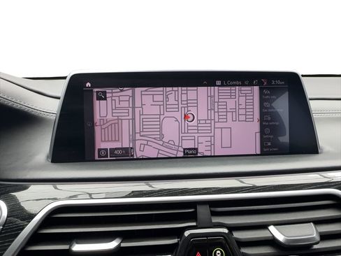 Used 2022 BMW 750i xDrive w/ Executive Package image 26