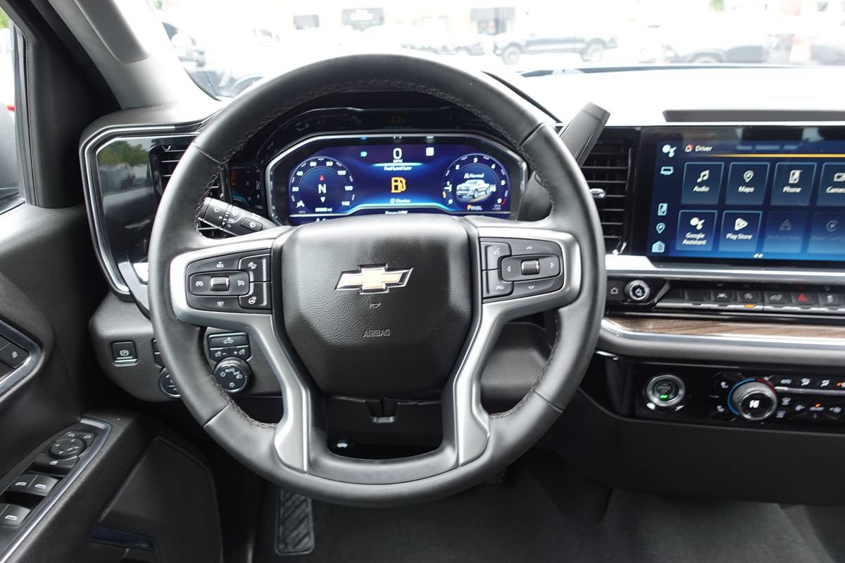 Used 2023 Chevrolet Silverado 1500 LT AWD/4WD image 39