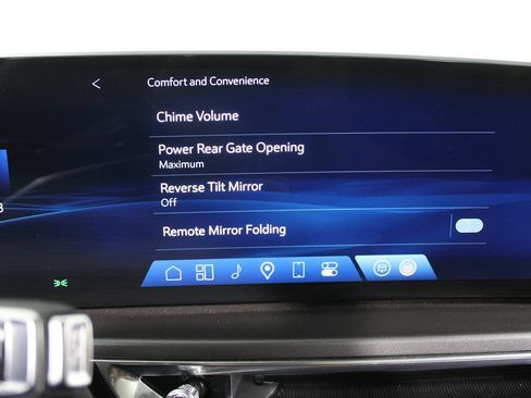 Used 2024 Cadillac Lyriq Tech RWD image 27