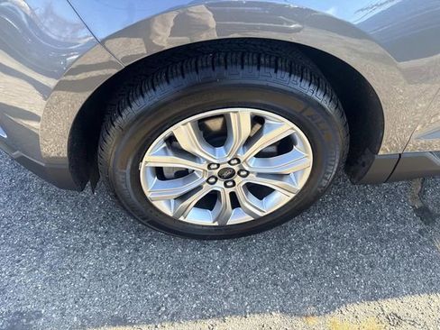 Used 2024 Ford Edge Titanium image 14