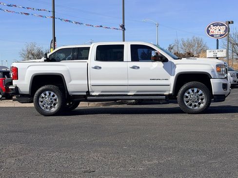 Used 2018 GMC Sierra 2500 Denali w/ Duramax Plus Package image 41