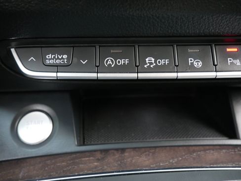 Used 2019 Audi Q5 Prestige w/ Prestige Package AWD/4WD image 24