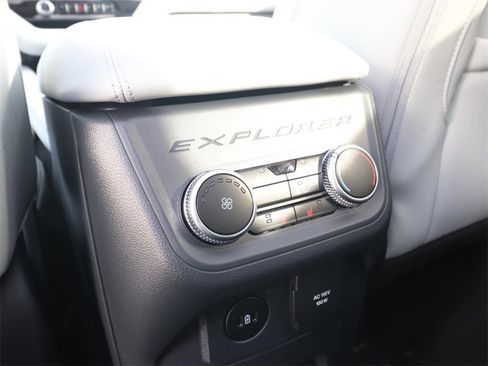 New 2026 Ford Explorer Platinum w/ LUX Leather Package image 13