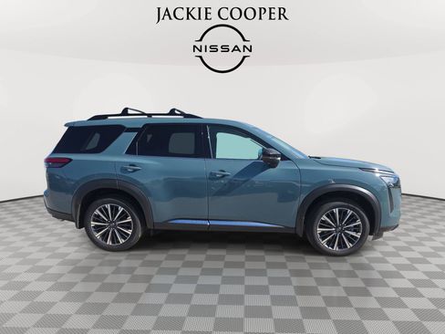New 2026 Nissan Pathfinder Platinum w/ Cargo Package FWD image 4