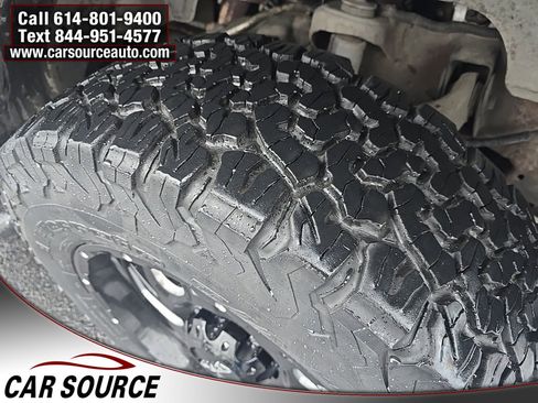 Used 2004 HUMMER H2 w/ Preferred Equipment Group image 29