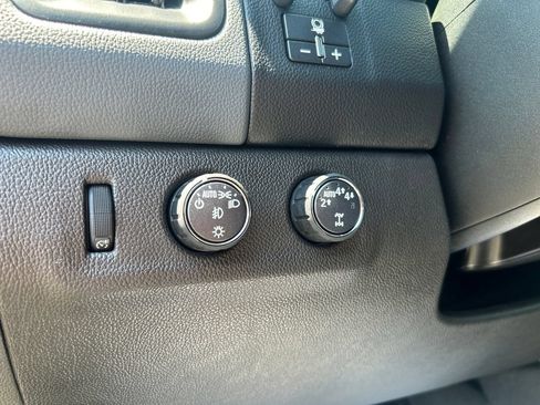 Used 2022 Chevrolet Colorado Z71 AWD/4WD image 26