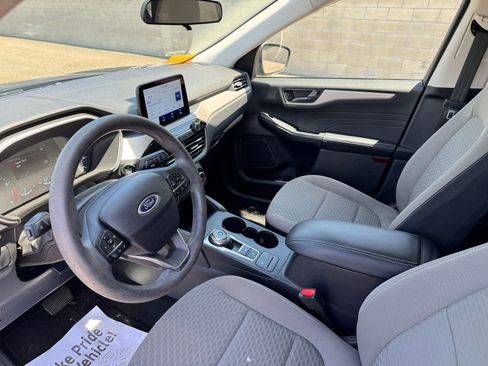 Used 2022 Ford Escape SE FWD image 10