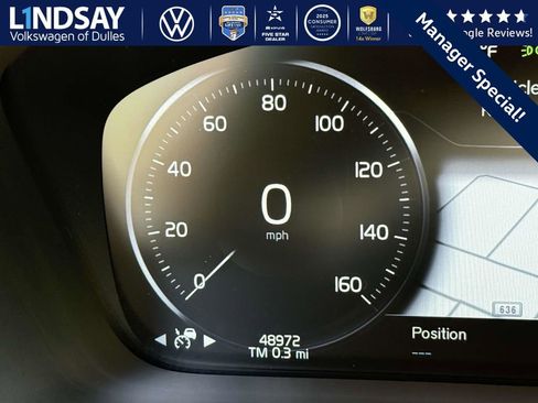 Used 2022 Volvo XC90 T8 R-Design w/ Advanced Package image 25