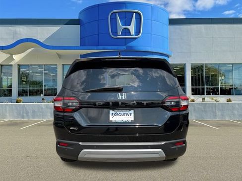 Used 2024 Honda Pilot EX-L image 3