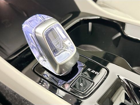 New 2026 Volvo XC40 B5 Plus w/ Protection Package Premier image 17