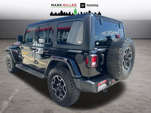 Used 2019 Jeep Wrangler Unlimited Sahara AWD/4WD image 3