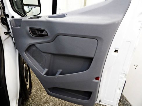 Used 2017 Ford Transit 150 130 Low Roof RWD image 8