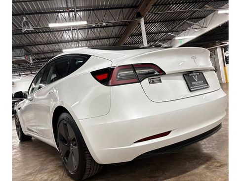 Used 2023 Tesla Model 3 Standard Range image 16