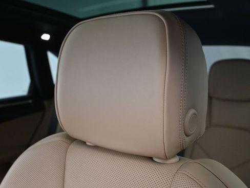 Used 2026 Porsche Macan image 20