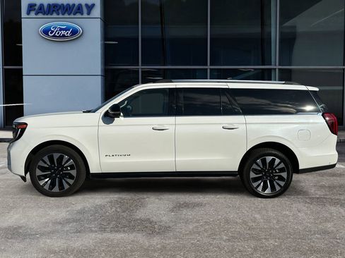 Used 2025 Ford Expedition Max Platinum w/ Driver's Package image 7