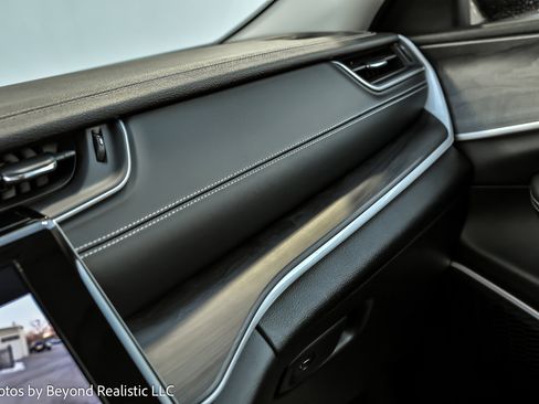 Used 2022 Jeep Grand Cherokee L Limited image 40