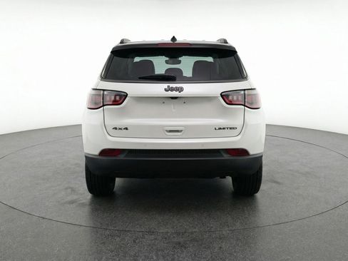 Used 2025 Jeep Compass Limited image 7